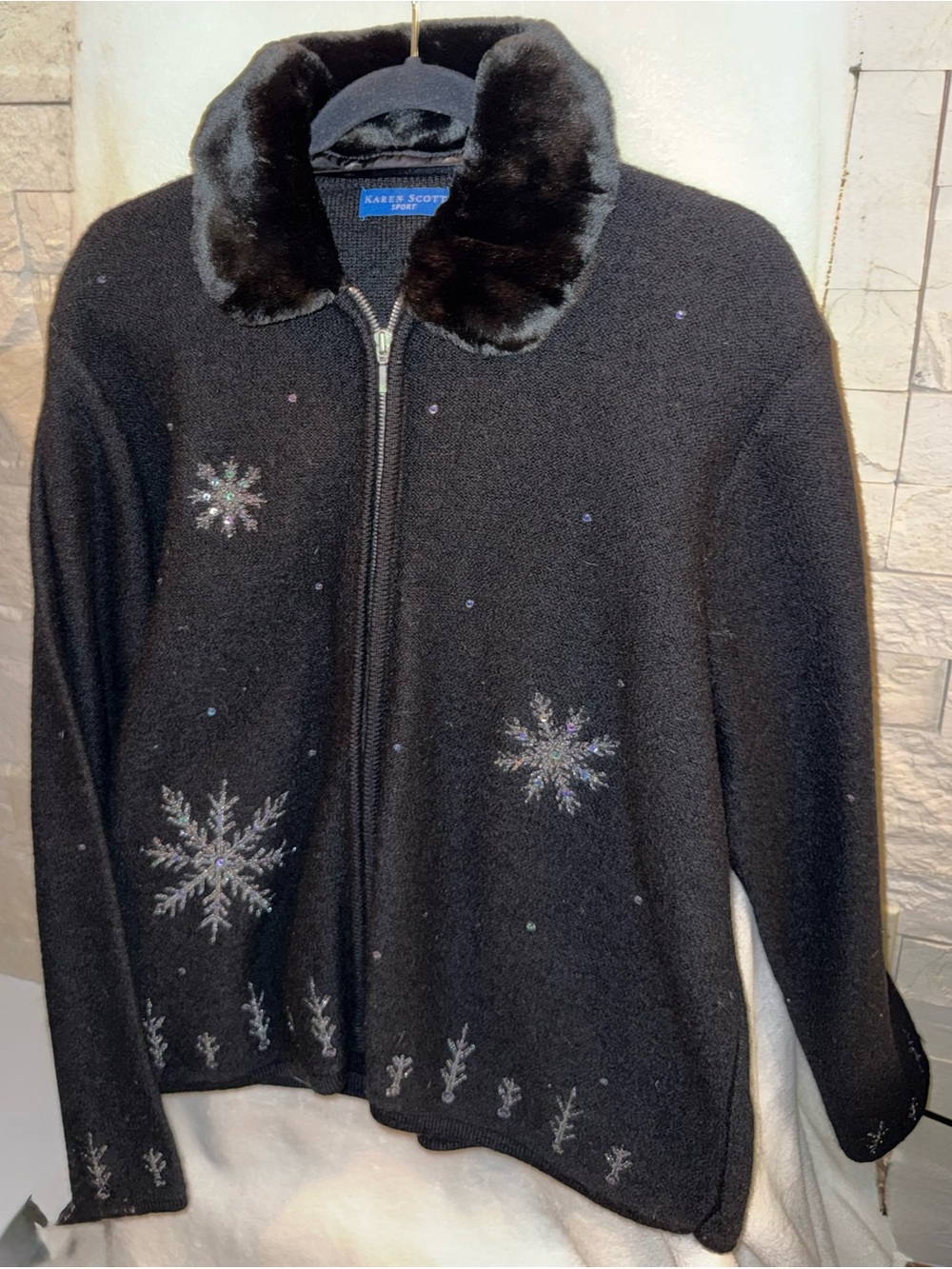 Karen Scott Black Zip-Front Sweater with Faux Fur Collar
